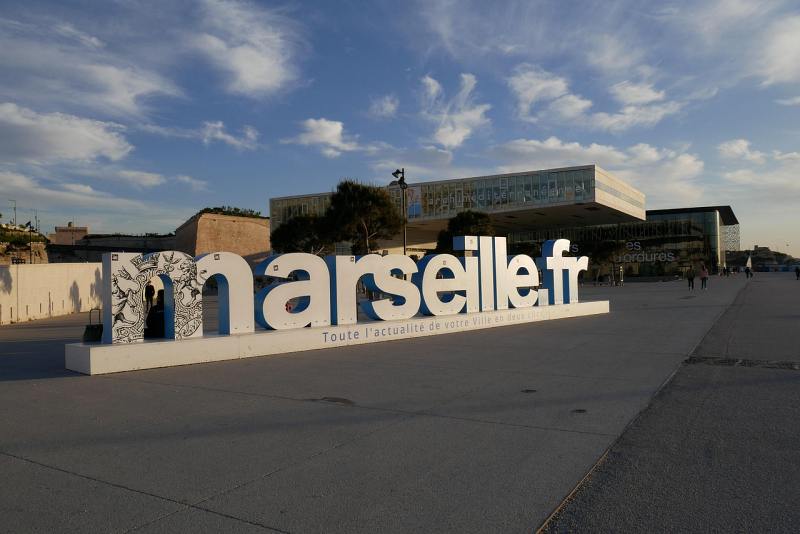 spectacles à Marseille, agence artistique, animations Marseille, artistes pour événements, talents à Marseille, musique et danse, événements privés Marseille, spectacles sur mesure, animations événementielles, artistes locaux Marseille.